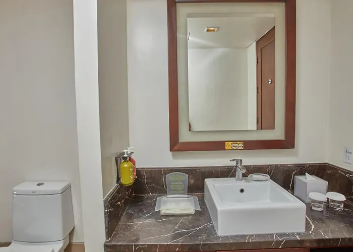 Holiday Inn & Suites Makati By Ihg